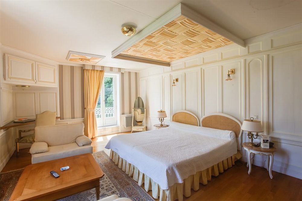 Hotel Chateau Du Val Hillion Exterior photo